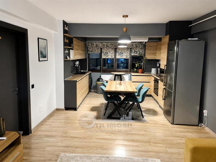 Apartament cu 2 camere decomandat în Nicolina