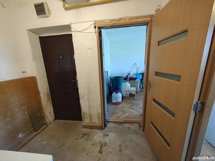 Apartament cu 2 camere decomandat în Hunedoara