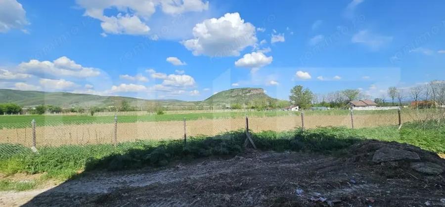 Casă cu 5 camere cu Teren 193 Mp în Simeria