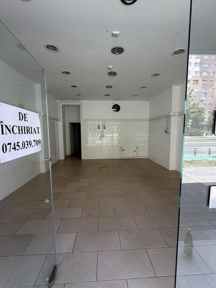Spațiu comercial, de 50 mp, în Central