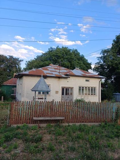 Casă cu 4 camere în Ibănești