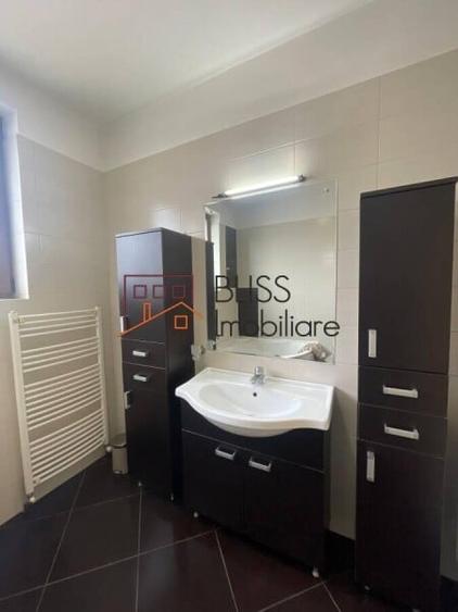 Apartament cu 4 camere semidecomandat în Herăstrău