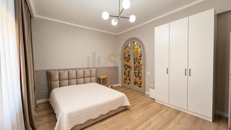 Apartament cu 3 camere decomandat, mobilat în Primăverii