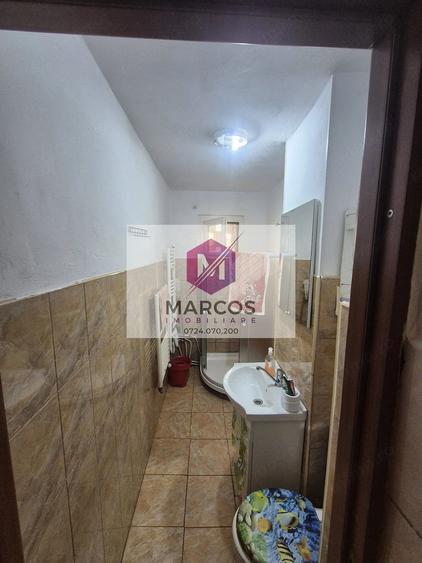Apartament cu 3 camere semidecomandat în Cuptoare (Reșița)