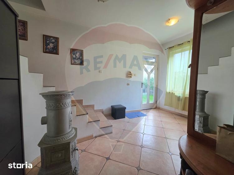 Casă cu 4 camere cu Teren 152 Mp în Central