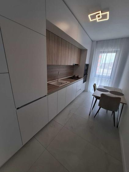Apartament cu 2 camere decomandat în Exterior Vest
