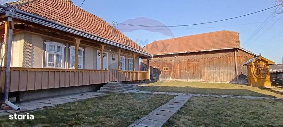 Casă cu 4 camere în Mihoveni