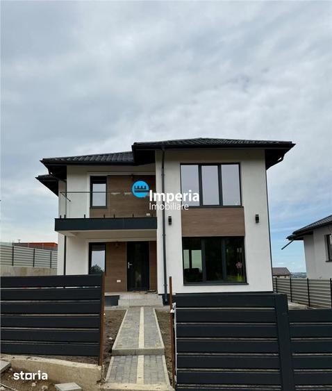 Casă cu 4 camere cu Teren 400 Mp în Bârnova