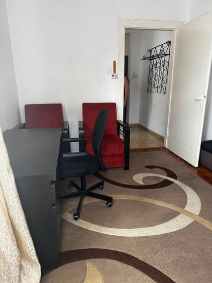 Garsonieră decomandată în Central