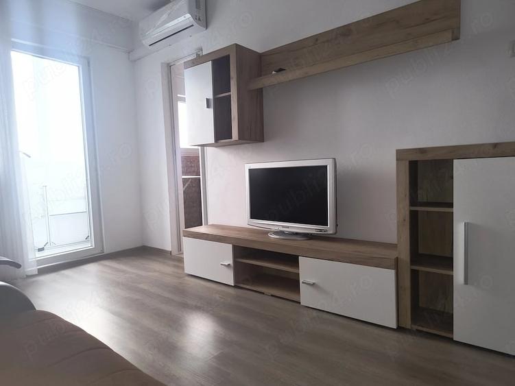 Garsonieră decomandată în Confecții
