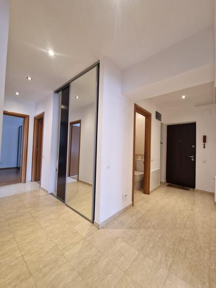 Apartament cu 3 camere decomandat, mobilat în P-ța Alba Iulia