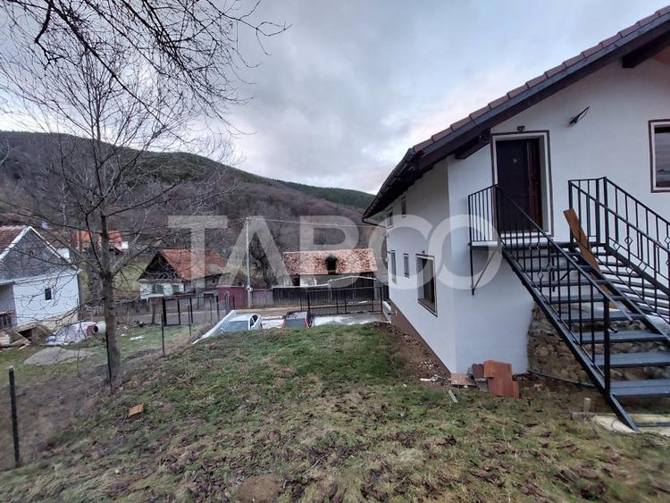 Casă individuală cu 4 camere cu Teren 875 Mp în Rășinari