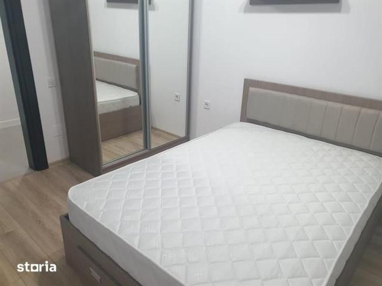 Apartament cu 3 camere, mobilat în Craiovei