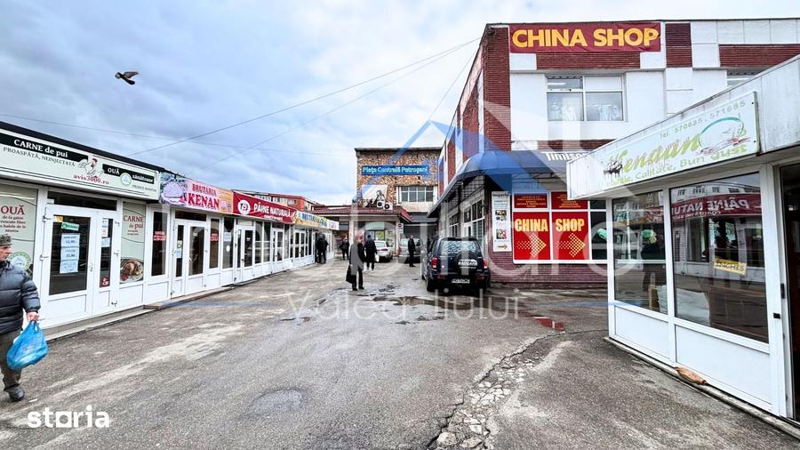 Spațiu comercial, de 20 mp, în Petros