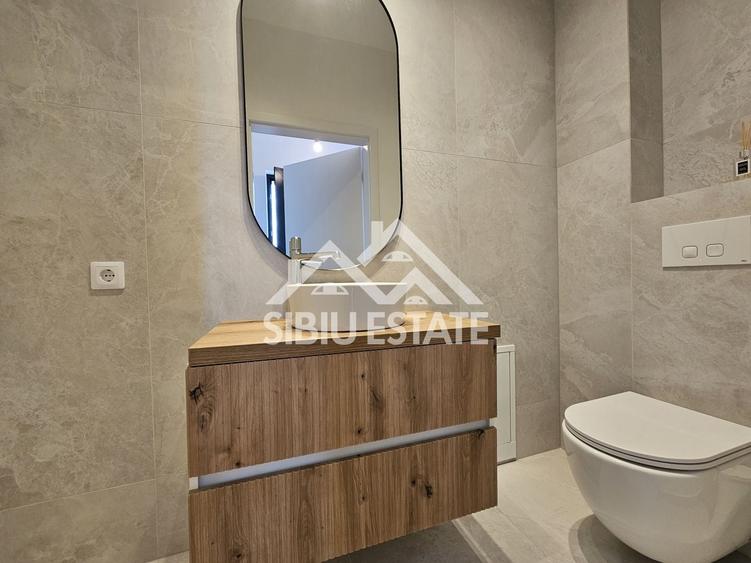 Duplex cu 4 camere cu Canalizare în Șura Mică