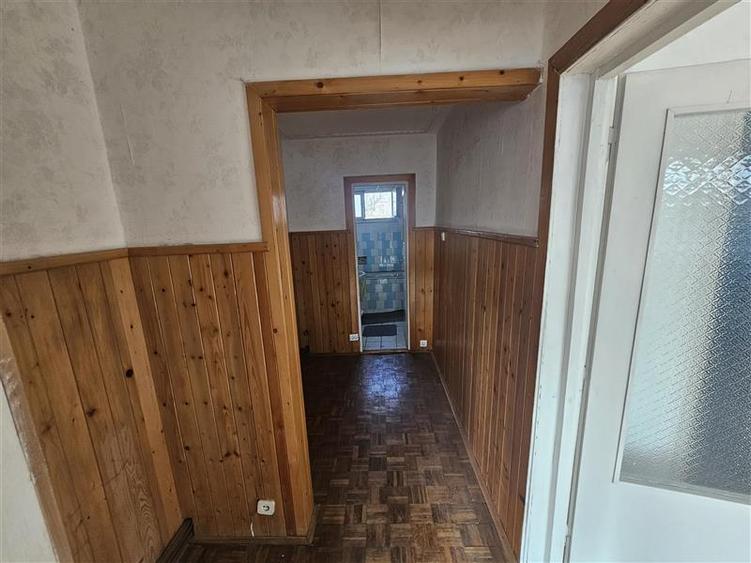 Apartament cu 3 camere semidecomandat în Micro I