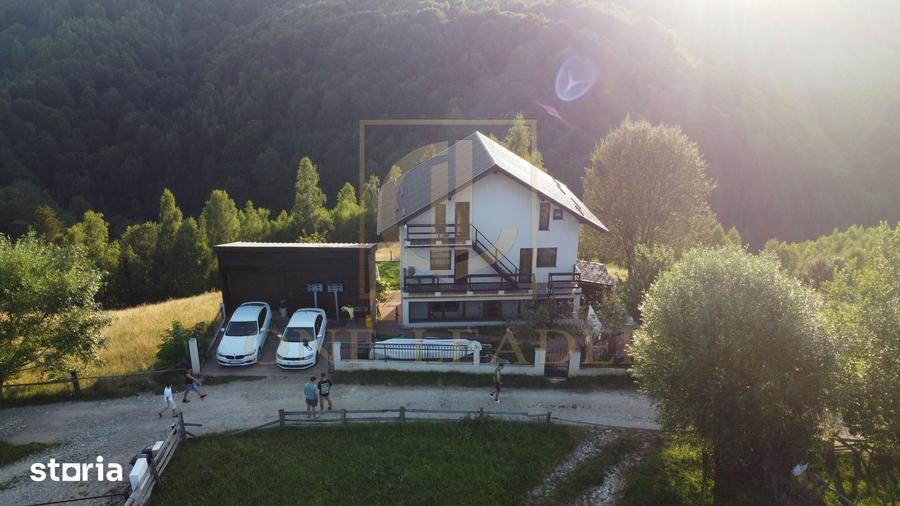 Casă cu 4 camere cu Teren 600 Mp în Moieciu