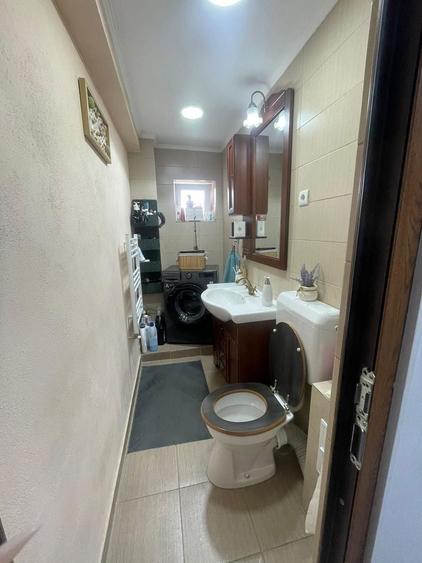 Apartament cu 4 camere decomandat, mobilat în Cetate