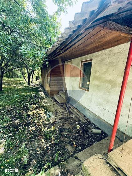 Casă cu 2 camere cu Teren 2431 Mp în Central