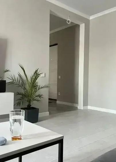 Apartament cu 3 camere decomandat în Theodor Pallady