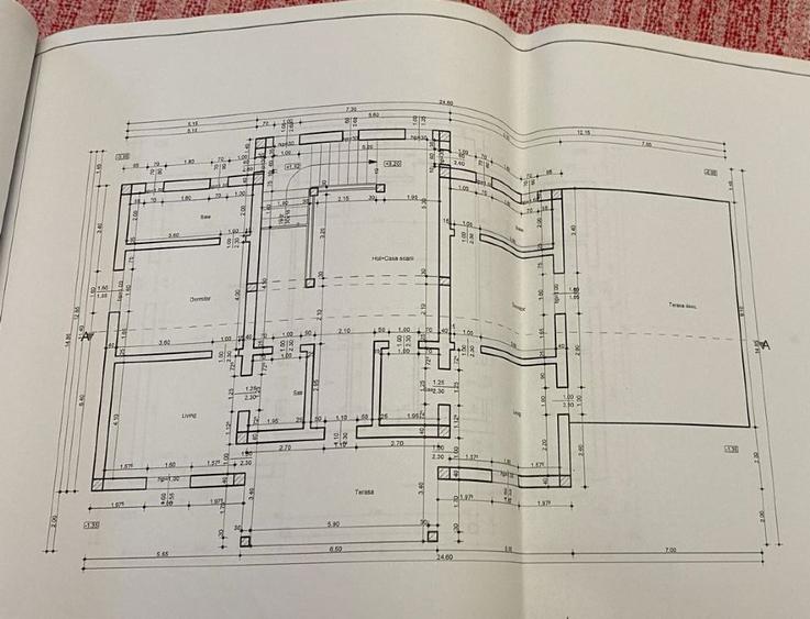 Casă individuală cu 5 camere cu Teren 2500 Mp în Cristești