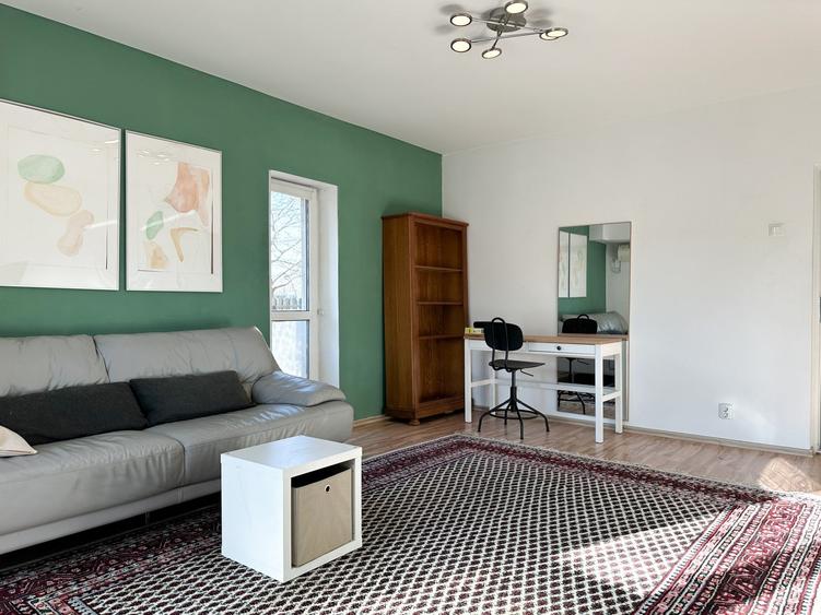 Apartament cu 3 camere decomandat, mobilat în Unirii