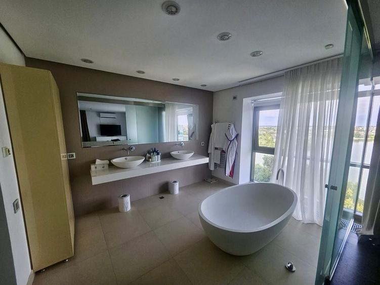 Penthouse cu 5 camere, mobilat în Tei