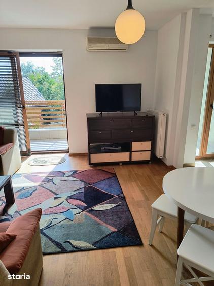 Apartament cu 3 camere, mobilat în Străulești