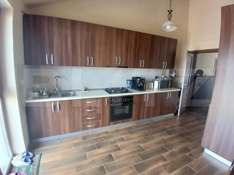 Casă individuală cu 6 camere cu Canalizare în Tinca