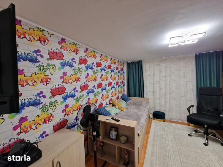 Casă cu 6 camere cu Teren 766 Mp în Oncea
