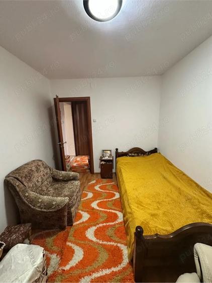 Apartament cu 2 camere decomandat în Botizului