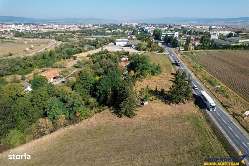 FILM!Teritoriu versatil:4.383 mp intravilan, deschidere 47ml, Sfantu G - 5