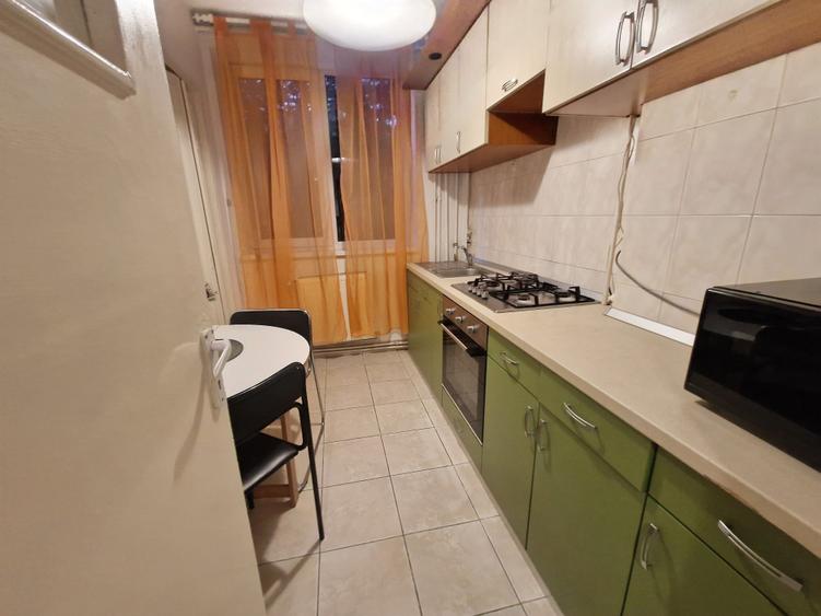 La etaj 1 vecin Pizzeria Napoletana 6 minute  Caminele Studențești-centrala gaz - 30