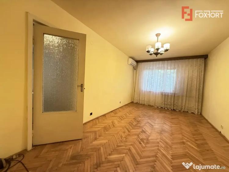 Apartament cu 3 camere semidecomandat în Circumvalațiunii