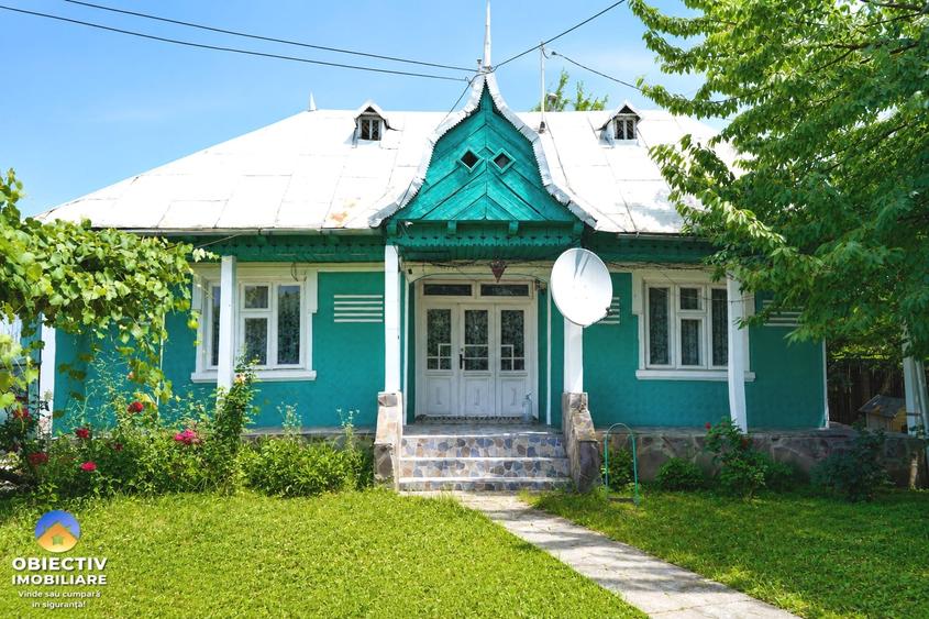 Casă individuală cu 2 camere cu Garaj în Costișa