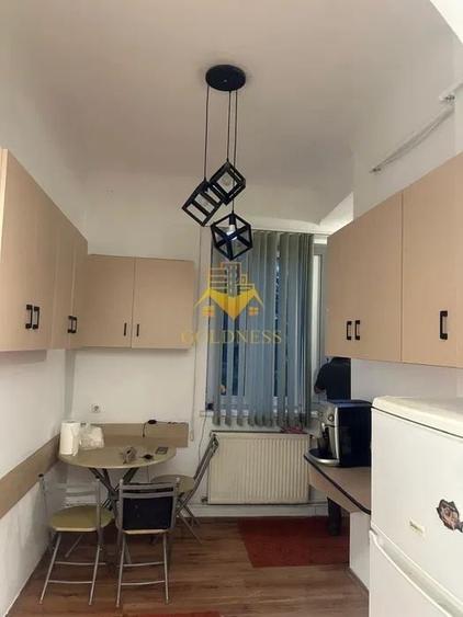 Apartament cu 2 camere decomandat, mobilat în Central
