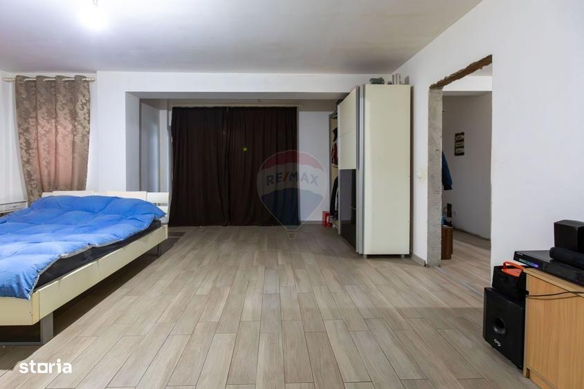 Casă cu 4 camere decomandat cu Teren 500 Mp în Gherăiești