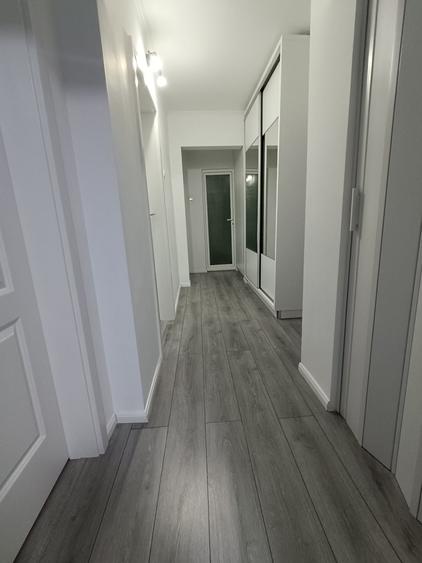 Apartament cu 4 camere decomandat în Nicolae Titulescu