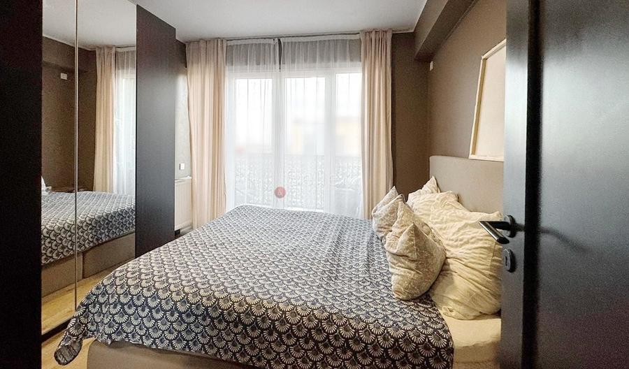 Apartament cu 3 camere decomandat, mobilat în Triaj