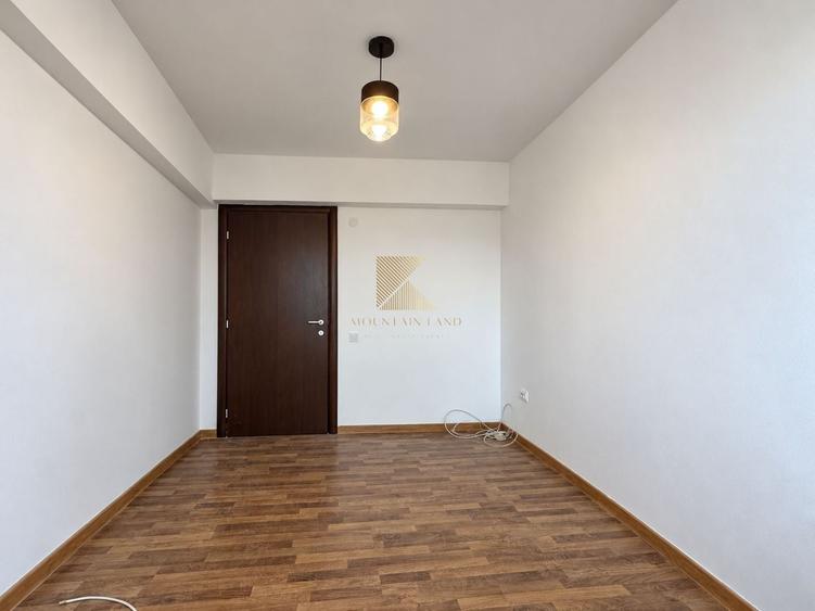 Apartament cu 3 camere semidecomandat în Gării