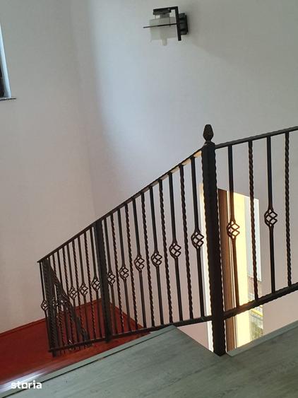 Casă cu 5 camere cu Teren 670 Mp în Mihai Eminescu