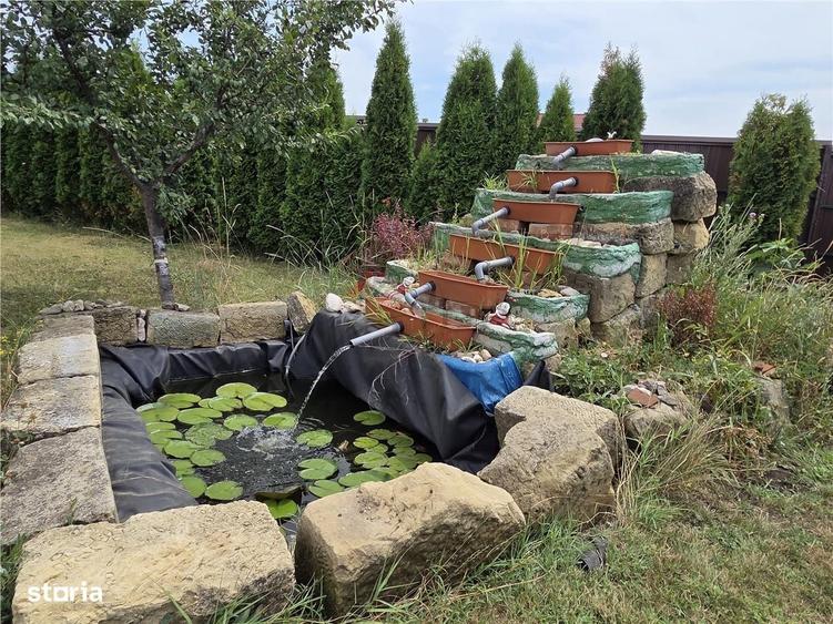 Casă cu 4 camere în Vocotești