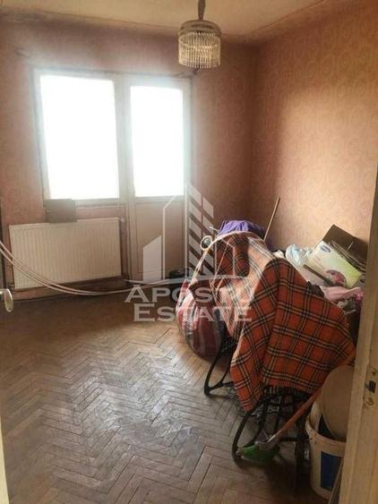 Apartament cu 3 camere semidecomandat în Șagului