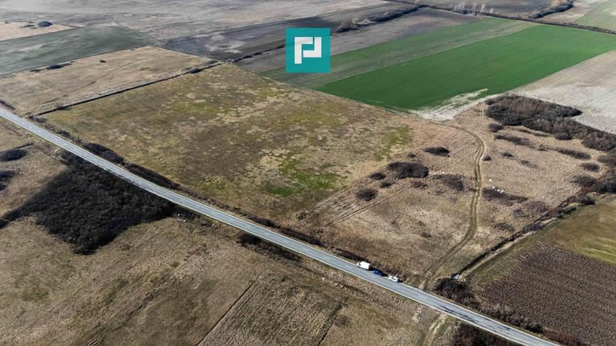 Teren agricol extravilan de 9000 mp, în Sânmihaiu Român