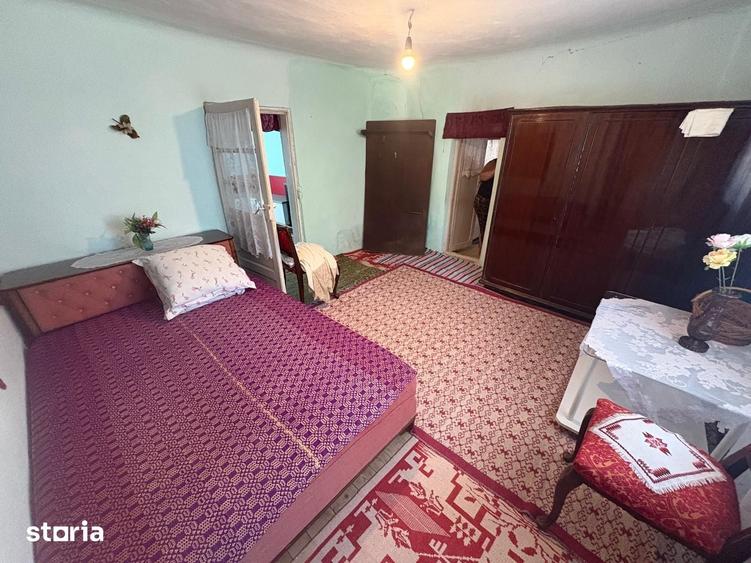 Casă cu 6 camere cu Teren 826 Mp în Fundeni