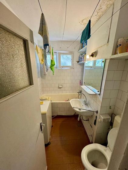 Apartament cu 2 camere semidecomandat în Podu Roș