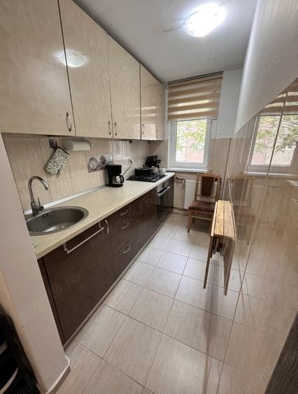 Apartament cu 2 camere decomandat, mobilat în Gara de Nord