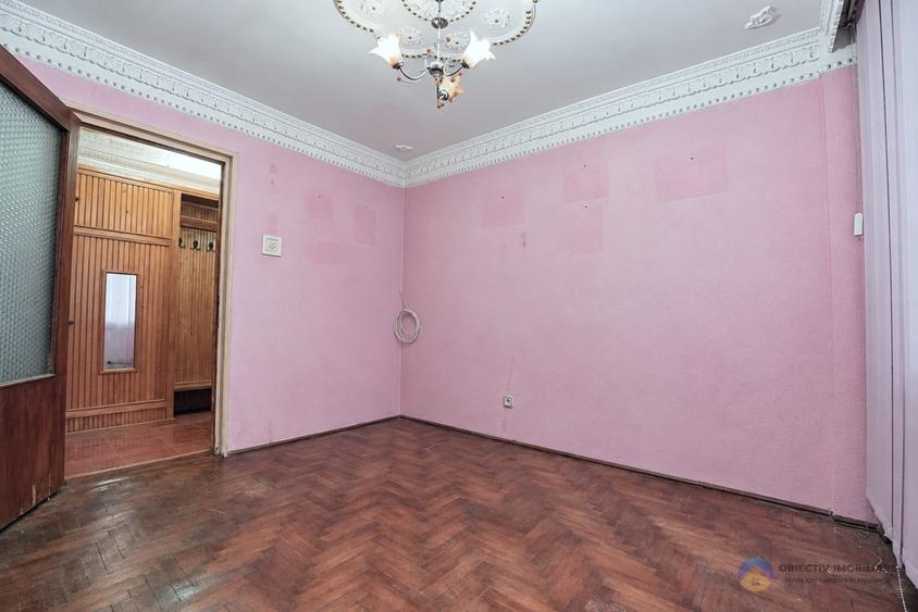 Apartament cu 3 camere decomandat în Dărmănești