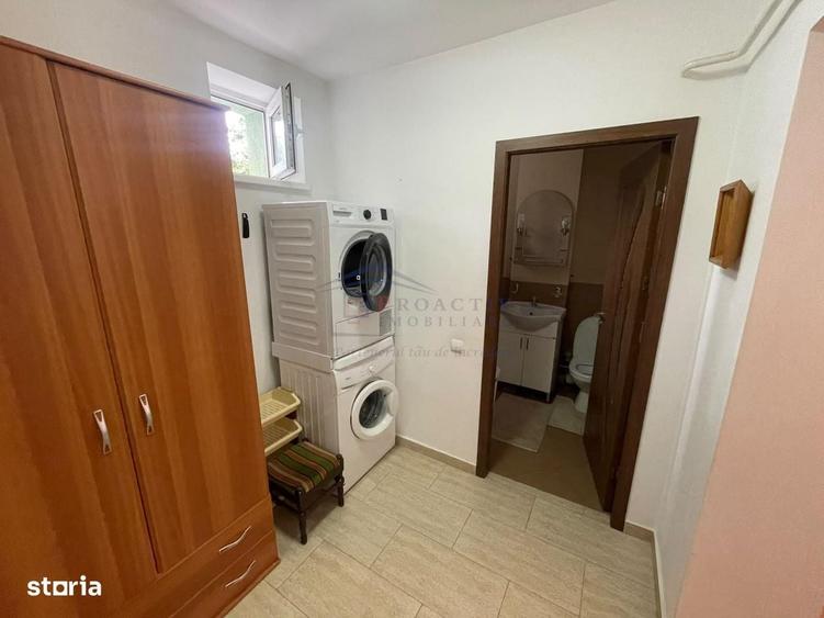Apartament cu 2 camere semidecomandat în Roșu