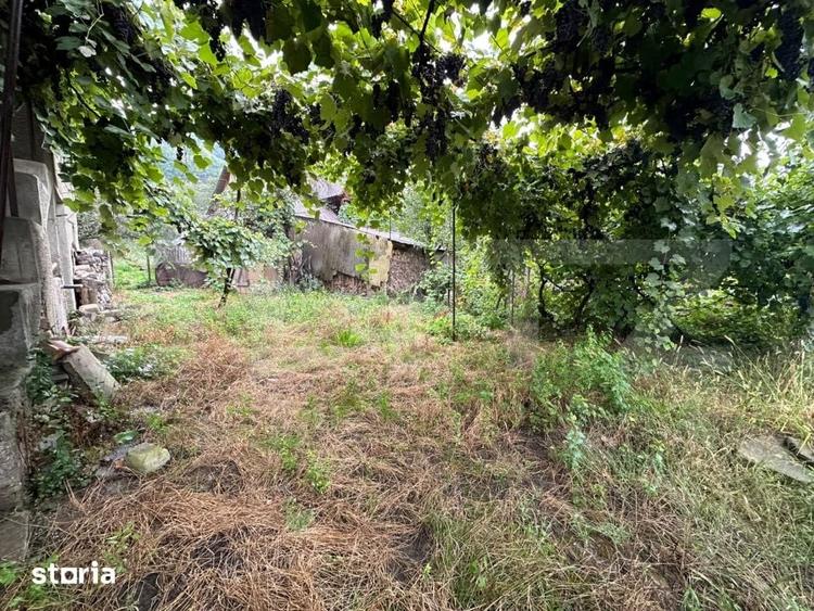 Casă cu 7 camere cu Teren 660 Mp în Feldru